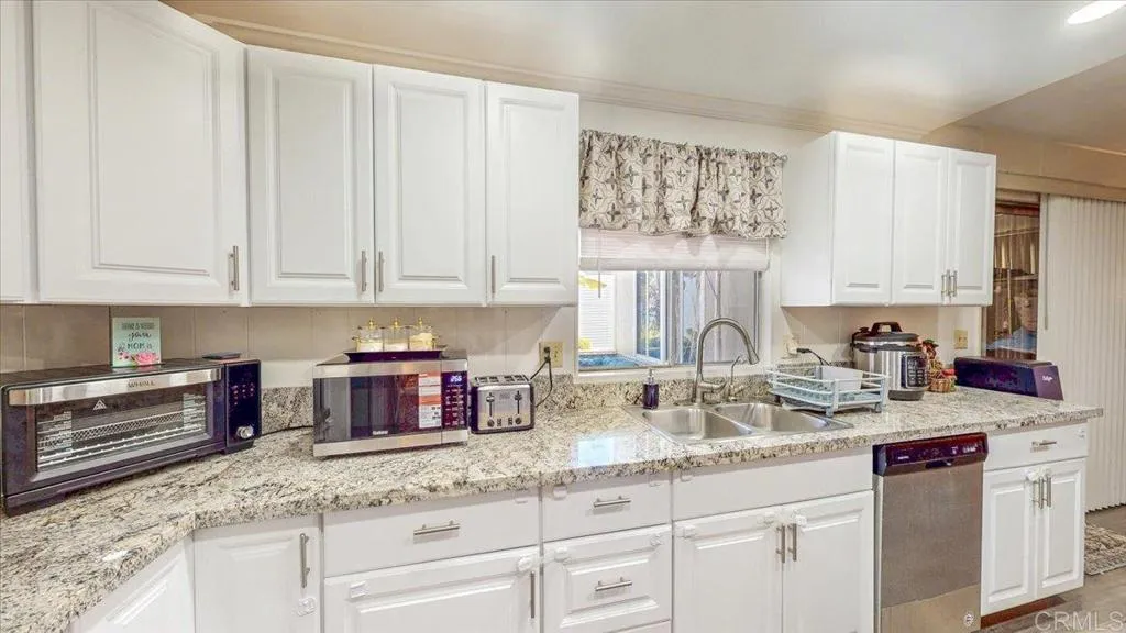 https://cdn.realtyfeed.com/cdn/127/306525965/fbd40ef60d6cdfe1aed49c914ae4e66a.webp