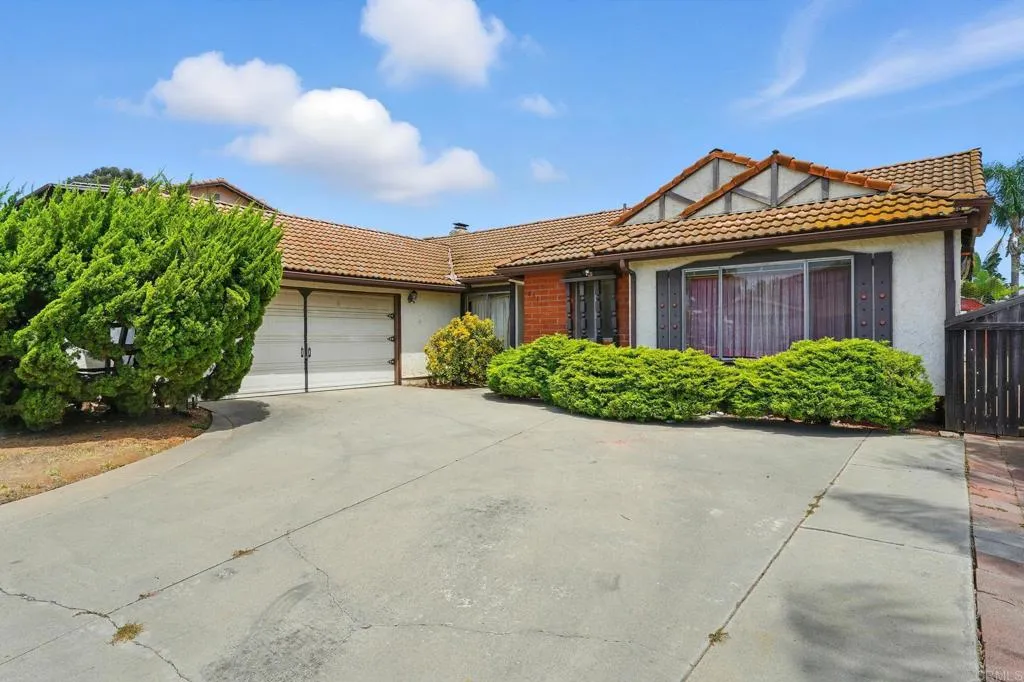 https://cdn.realtyfeed.com/cdn/127/306525998/88f007d18bb5b8d328a4aa5b39c4af82.webp