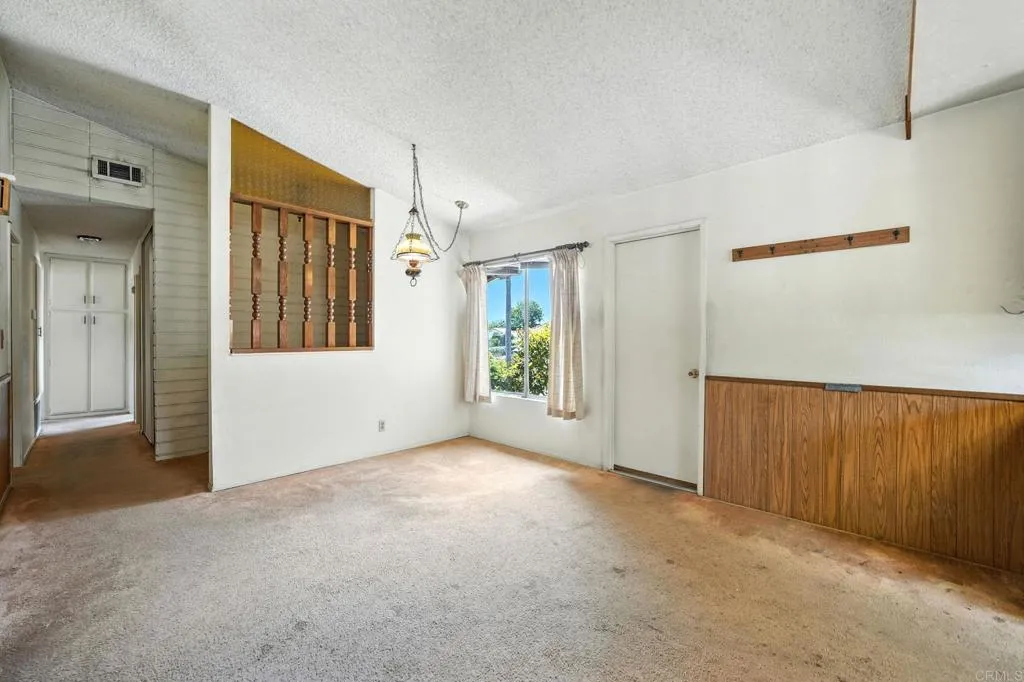 https://cdn.realtyfeed.com/cdn/127/306525998/c2e4461ab80baa5d640e7082243bcbd3.webp