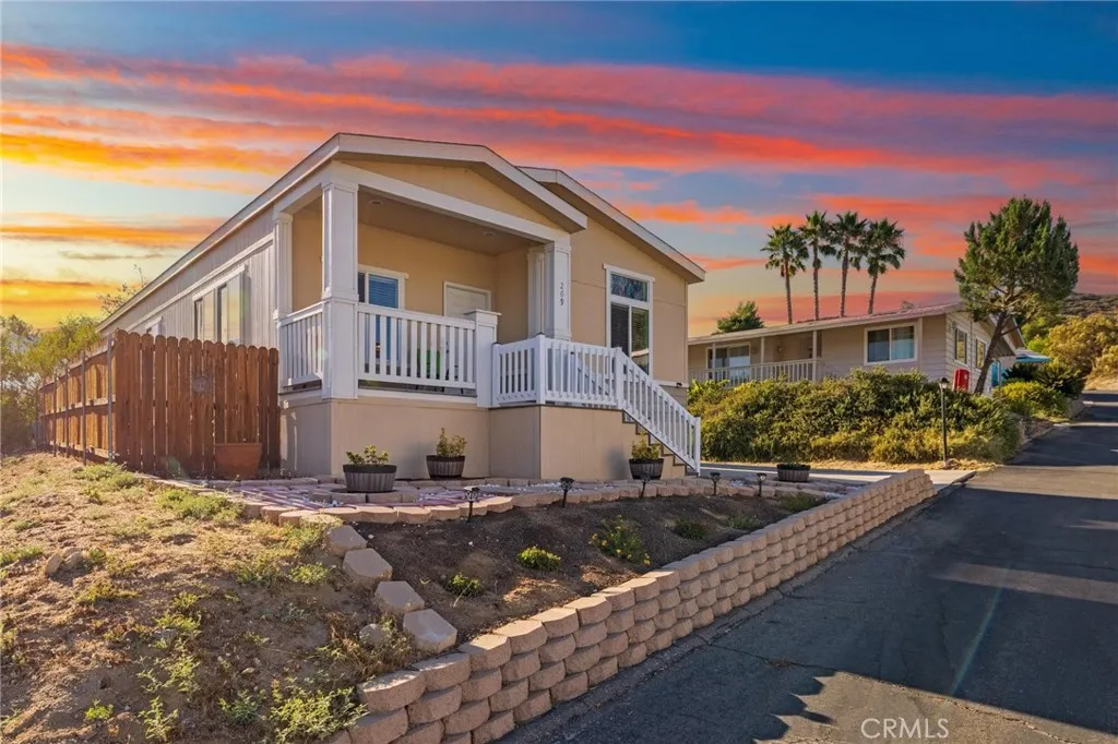 https://cdn.realtyfeed.com/cdn/127/306526015/09701d63b18143a4e57ab953998c9836.webp