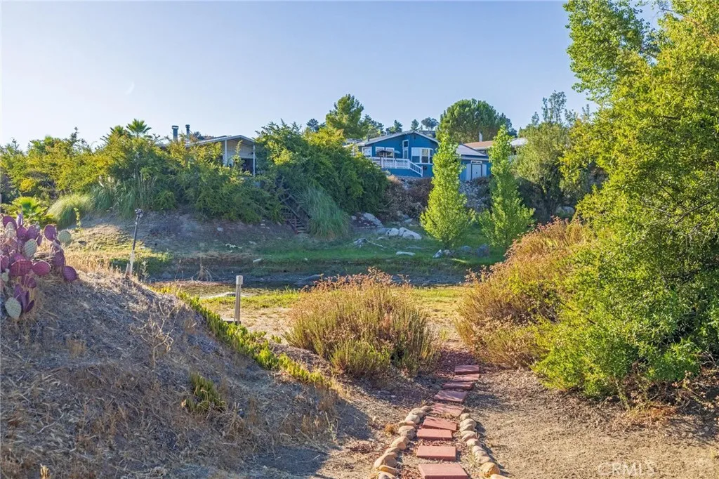 https://cdn.realtyfeed.com/cdn/127/306526015/22bcf5759b4a8e3e5a0c1a45310555f4.webp