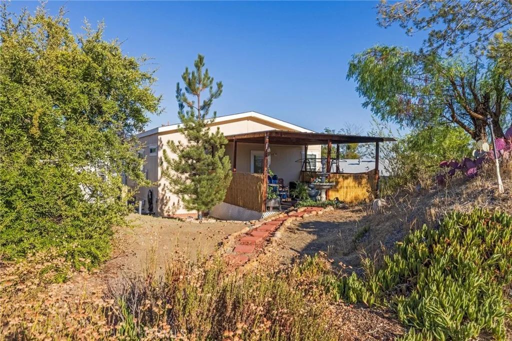 https://cdn.realtyfeed.com/cdn/127/306526015/2ecb06c25999968400ac3ee10e605df1.webp