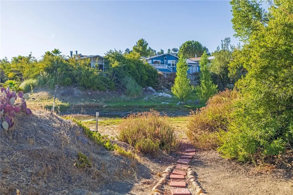 https://cdn.realtyfeed.com/cdn/127/306526015/96f5c591e697800cb6015222328503ed.webp