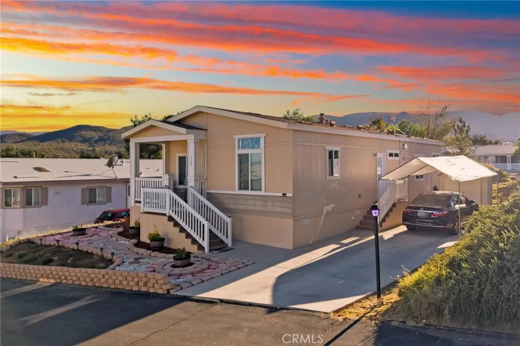 https://cdn.realtyfeed.com/cdn/127/306526015/a6d9b9c066e4bdf18d6aa0c967f8c426.webp