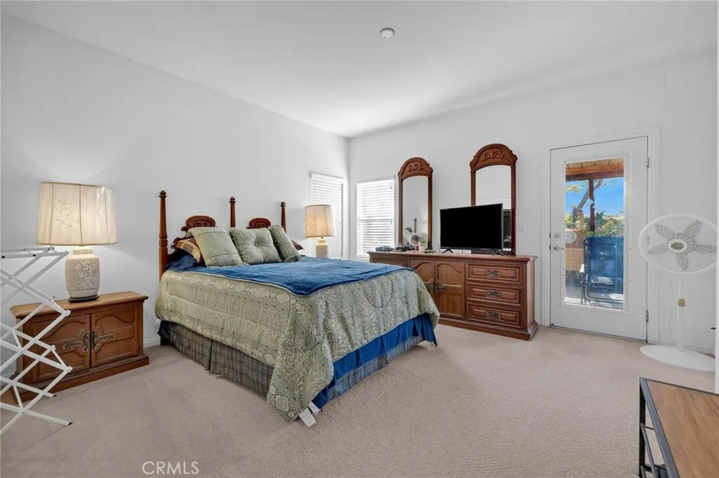 https://cdn.realtyfeed.com/cdn/127/306526015/a9512b6cb2a14288485f71528ca9abd4.webp