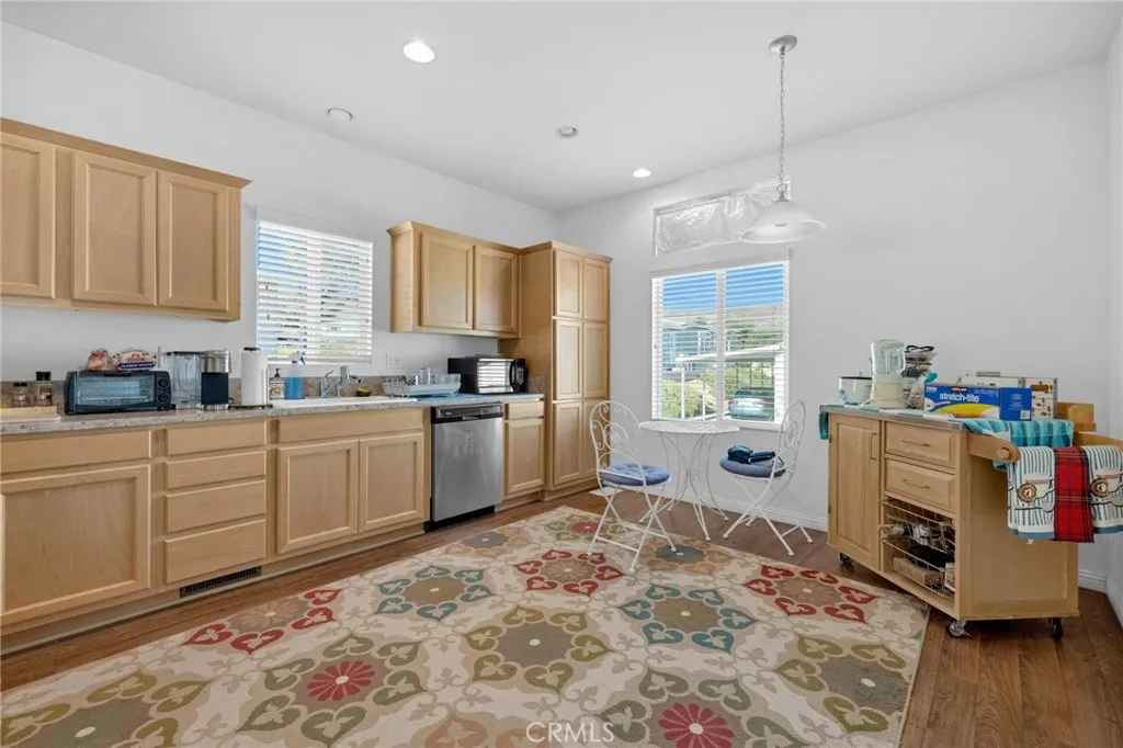 https://cdn.realtyfeed.com/cdn/127/306526015/bba8ca2ce10e3d8a41abc5ac8507c2e1.webp