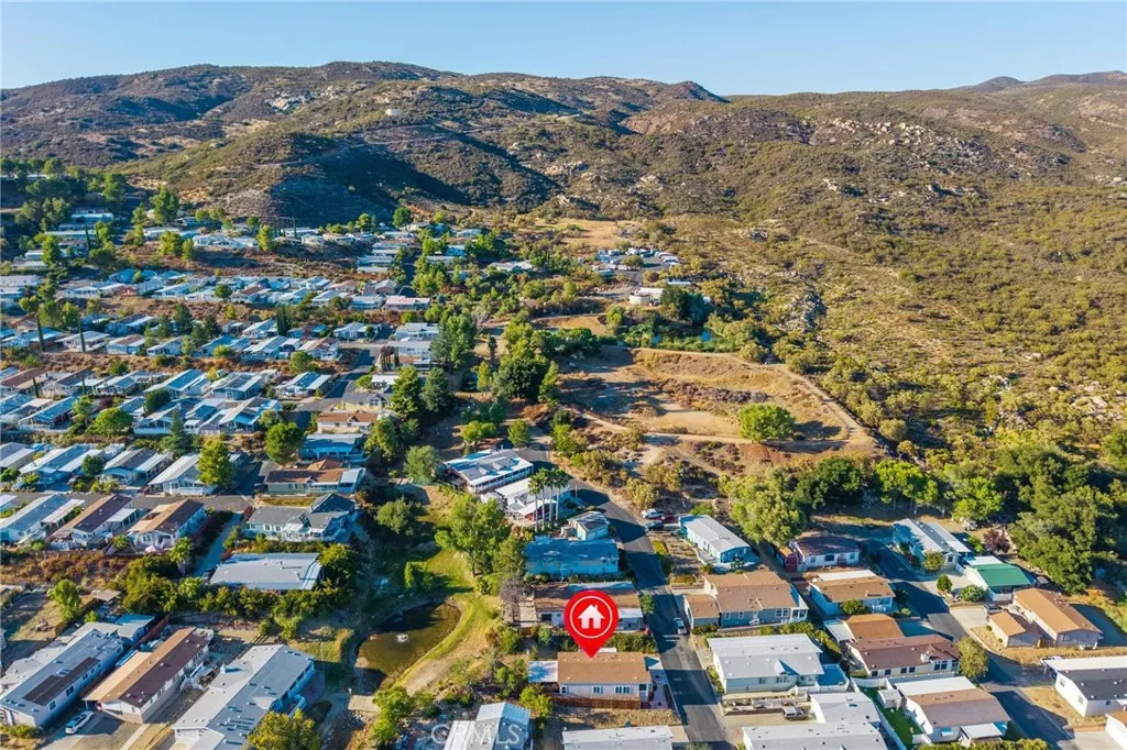 https://cdn.realtyfeed.com/cdn/127/306526015/d28b6893959feca1e5a126619b99ef39.webp