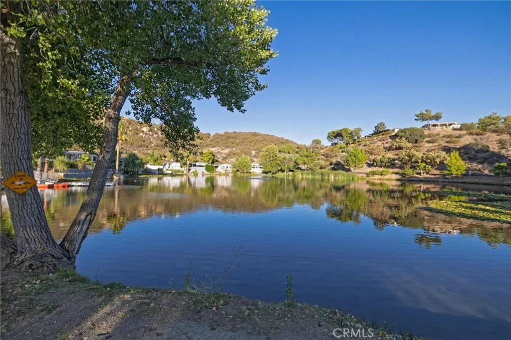 https://cdn.realtyfeed.com/cdn/127/306526015/f33731360b9b26406e4d461dd5b29965.webp