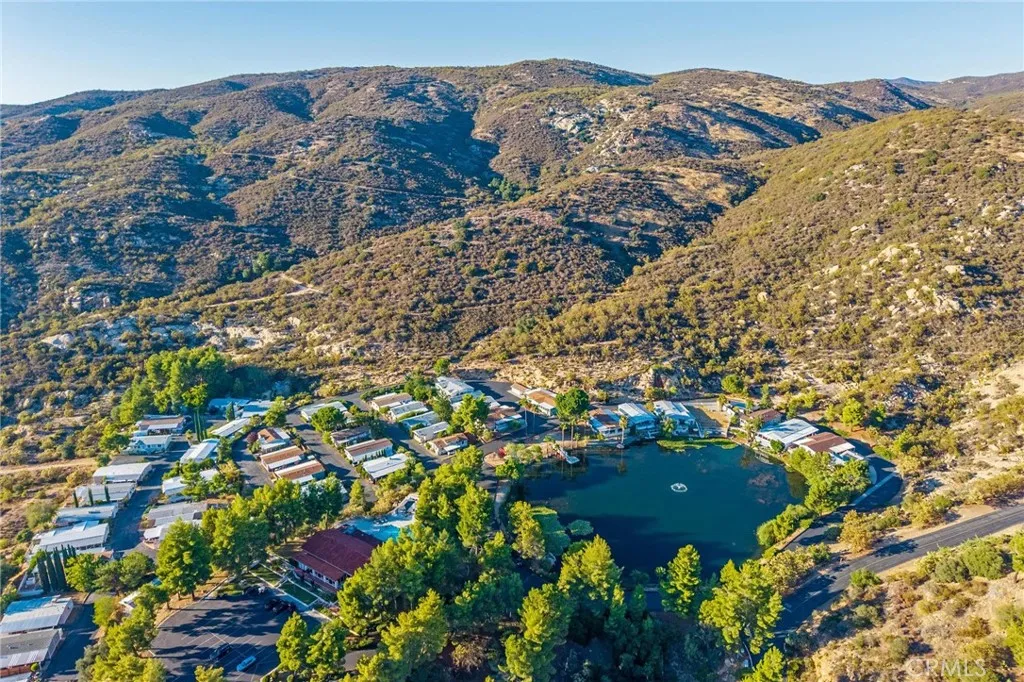 https://cdn.realtyfeed.com/cdn/127/306526015/feecf68a6da50138399e169916e58153.webp