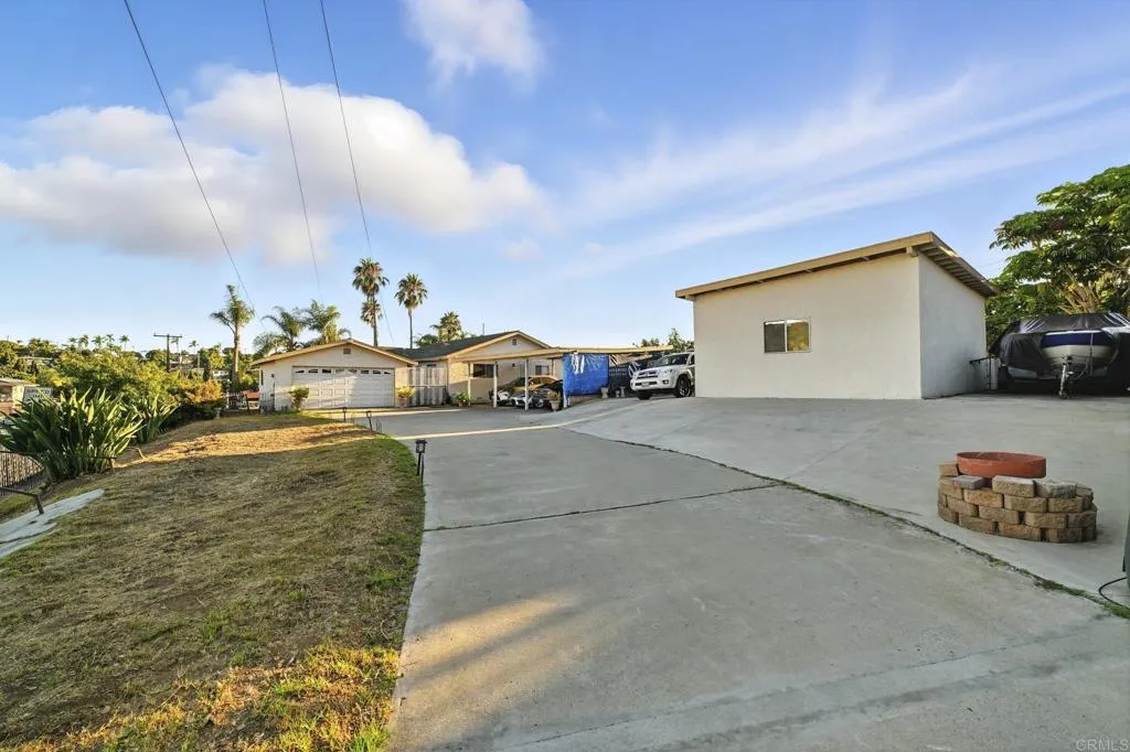 https://cdn.realtyfeed.com/cdn/127/306526017/0782191fff8164f3391f86359e5ab59e.webp
