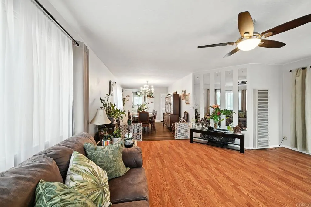 https://cdn.realtyfeed.com/cdn/127/306526017/0a65a7d552dc04c4de72f9f49cf5acaf.webp