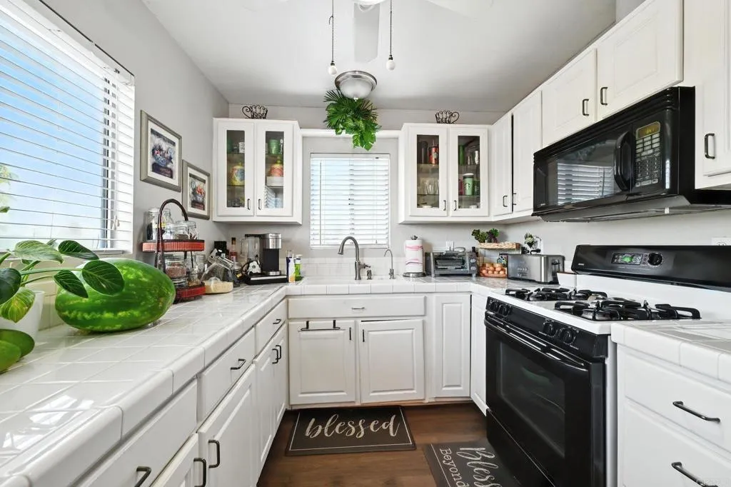 https://cdn.realtyfeed.com/cdn/127/306526017/9bb2cc16bdfc32a2ec3931cb13ce47d5.webp