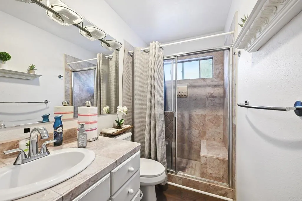 https://cdn.realtyfeed.com/cdn/127/306526017/cca1a41ca464d2ca877dd401d8c957bd.webp