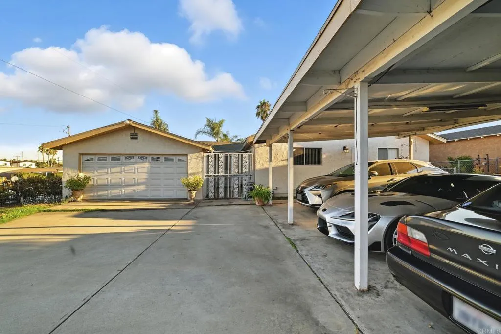 https://cdn.realtyfeed.com/cdn/127/306526017/f3405d5ac32c8cb346f3c5fe2cf48aa3.webp