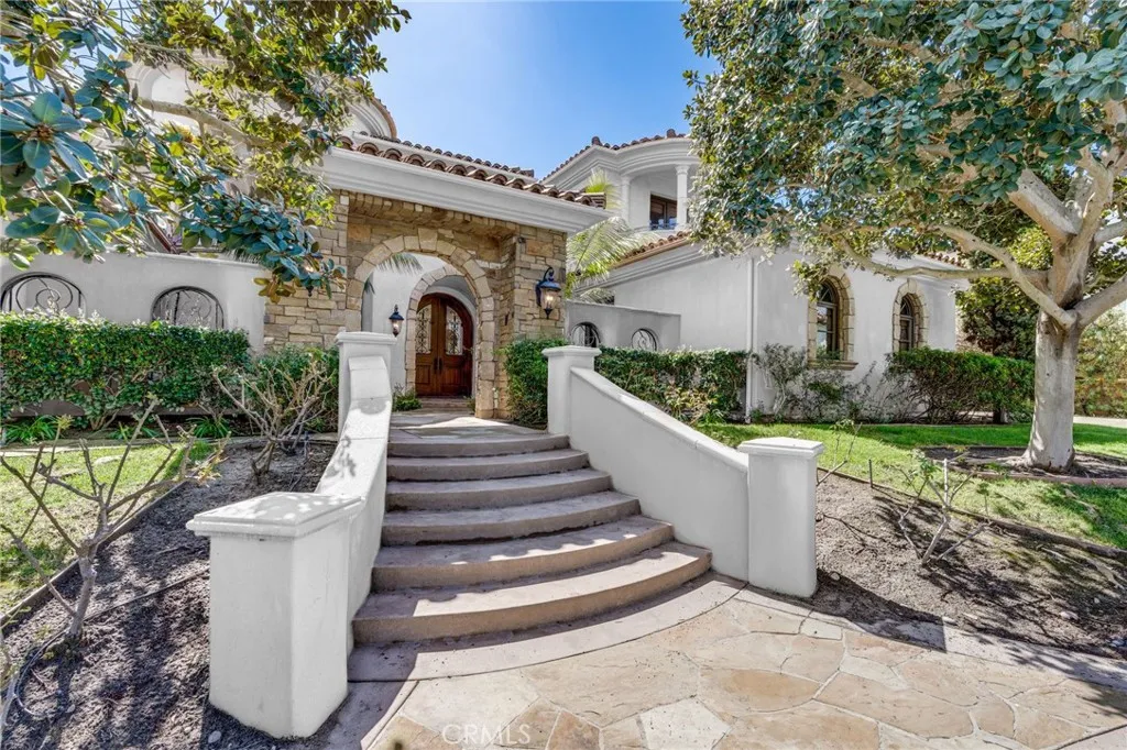 14173  Rancho Tierra Trail