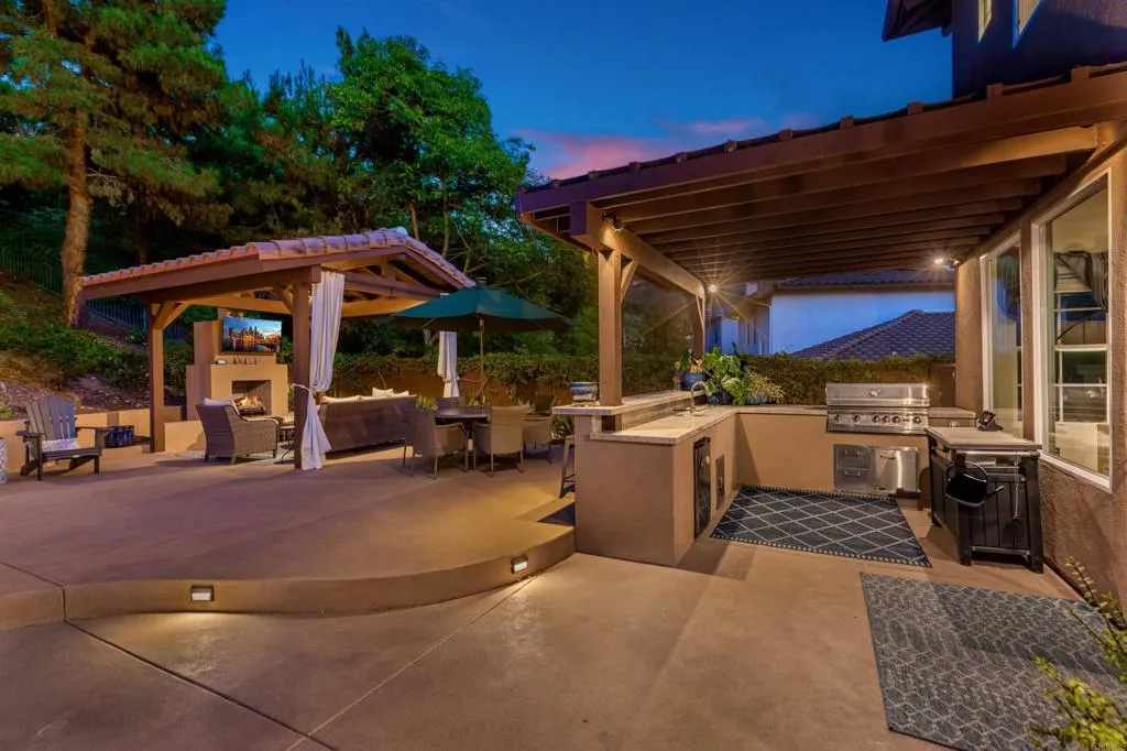 https://cdn.realtyfeed.com/cdn/127/306526062/e4a4164e8fa5ebcbac9ada74087d0924.webp