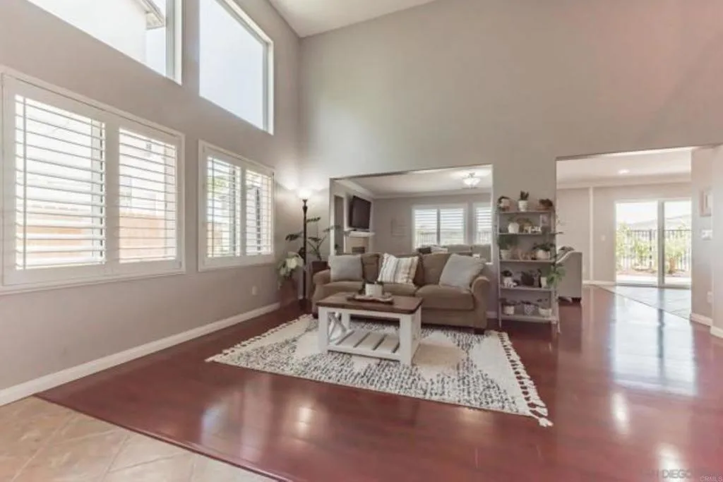 https://cdn.realtyfeed.com/cdn/127/306526074/0e04a53b957daaff4c4f4792a36d5030.webp