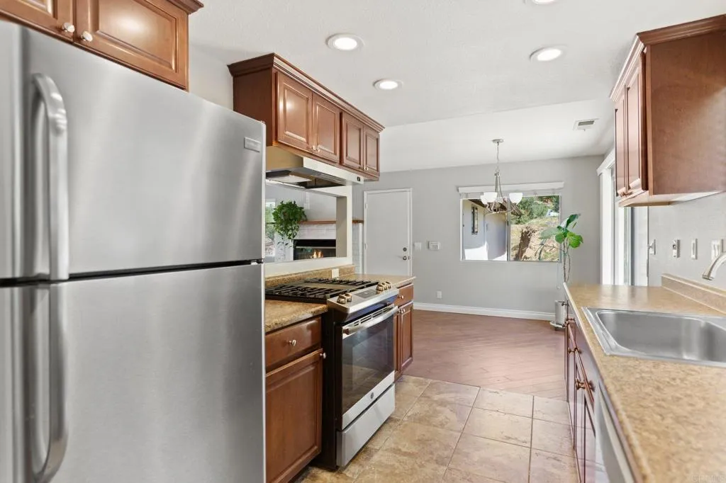 https://cdn.realtyfeed.com/cdn/127/306526075/ddcf59d98ec606ce0b3ee1a4e1a842c3.webp