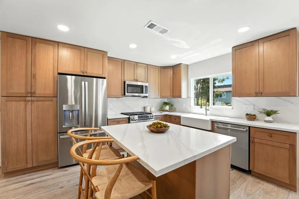 https://cdn.realtyfeed.com/cdn/127/306526108/a99f4c5c9be3b77a2376a9eb80e0031b.webp