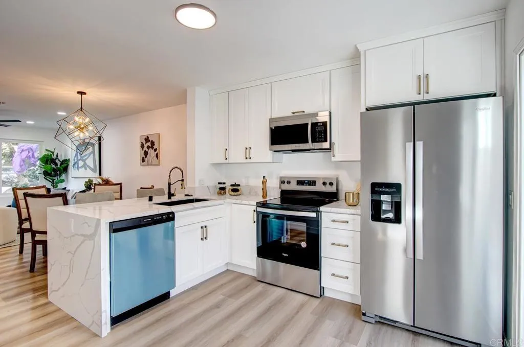 https://cdn.realtyfeed.com/cdn/127/306526111/40dc317a6796e5d9de729c15c7f6a130.webp