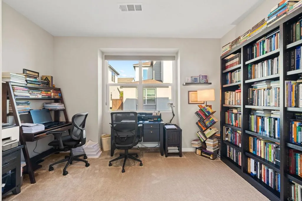 https://cdn.realtyfeed.com/cdn/127/306526112/710cd893581846e20ad2a2a9b0197d17.webp