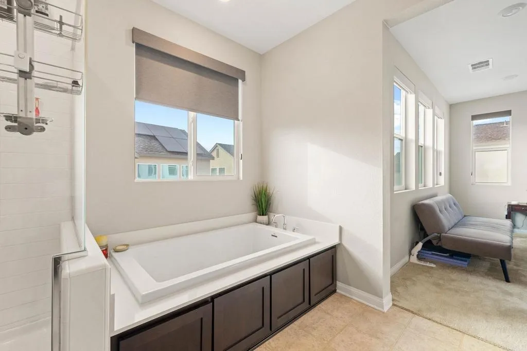 https://cdn.realtyfeed.com/cdn/127/306526112/a7d7d6de04d8188748809dc3749a8f3c.webp