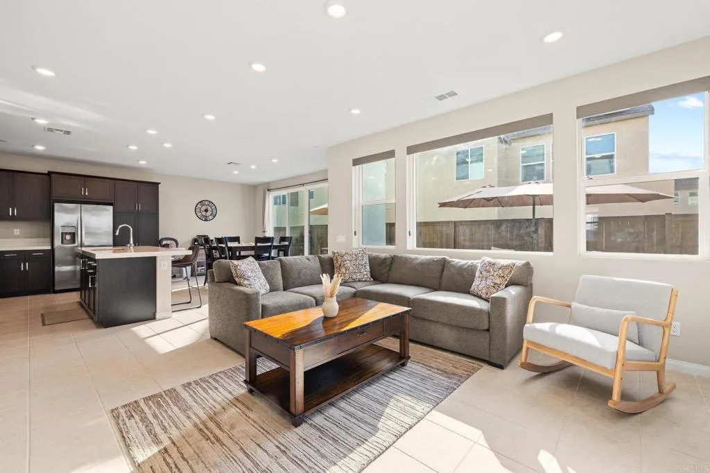https://cdn.realtyfeed.com/cdn/127/306526112/bb4fe5ad5bec288497d39edf249a5753.webp