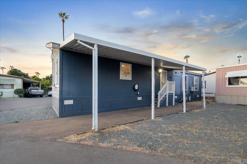 https://cdn.realtyfeed.com/cdn/127/306526176/144e80b000f2e62cff3441d3b42d80bc.webp