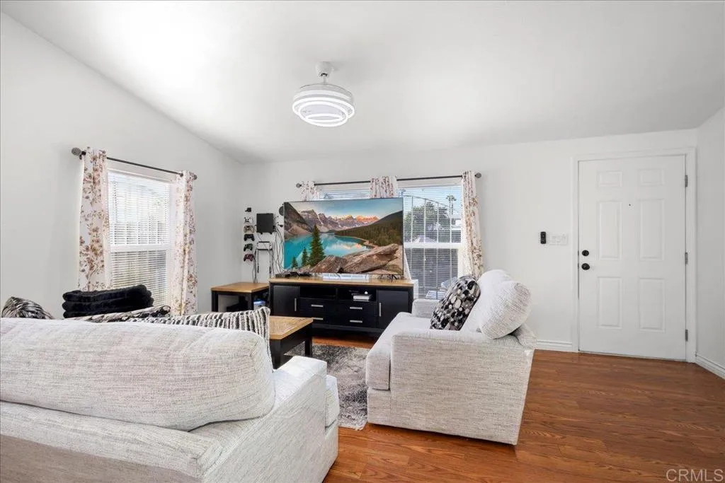 https://cdn.realtyfeed.com/cdn/127/306526176/7d0d5b1227974b6787f1848a68b2a026.webp
