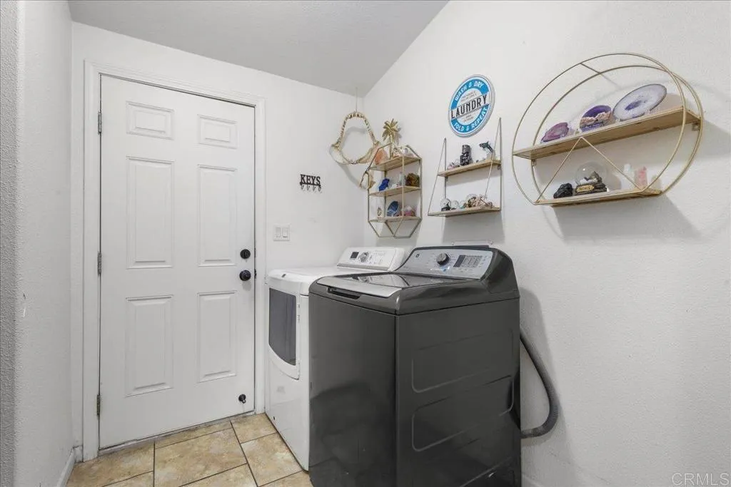 https://cdn.realtyfeed.com/cdn/127/306526176/924eb1cfb07534f96aa5aaa001f06bc3.webp