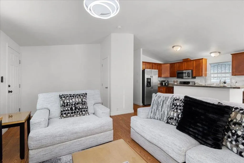 https://cdn.realtyfeed.com/cdn/127/306526176/cccb4e04145a97040a865e31ee192d5a.webp
