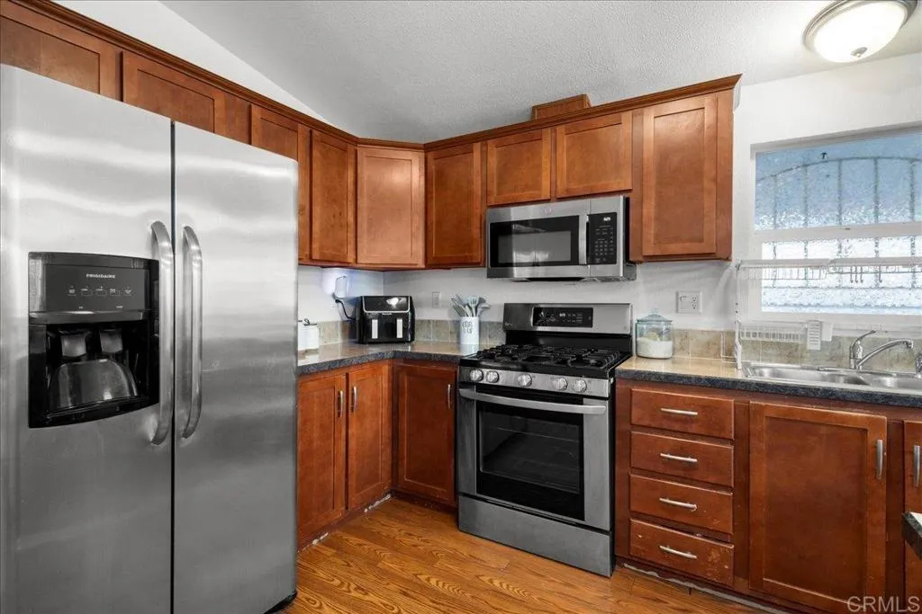 https://cdn.realtyfeed.com/cdn/127/306526176/d5b8d1ae5bbdaa69a5db701e8333c343.webp