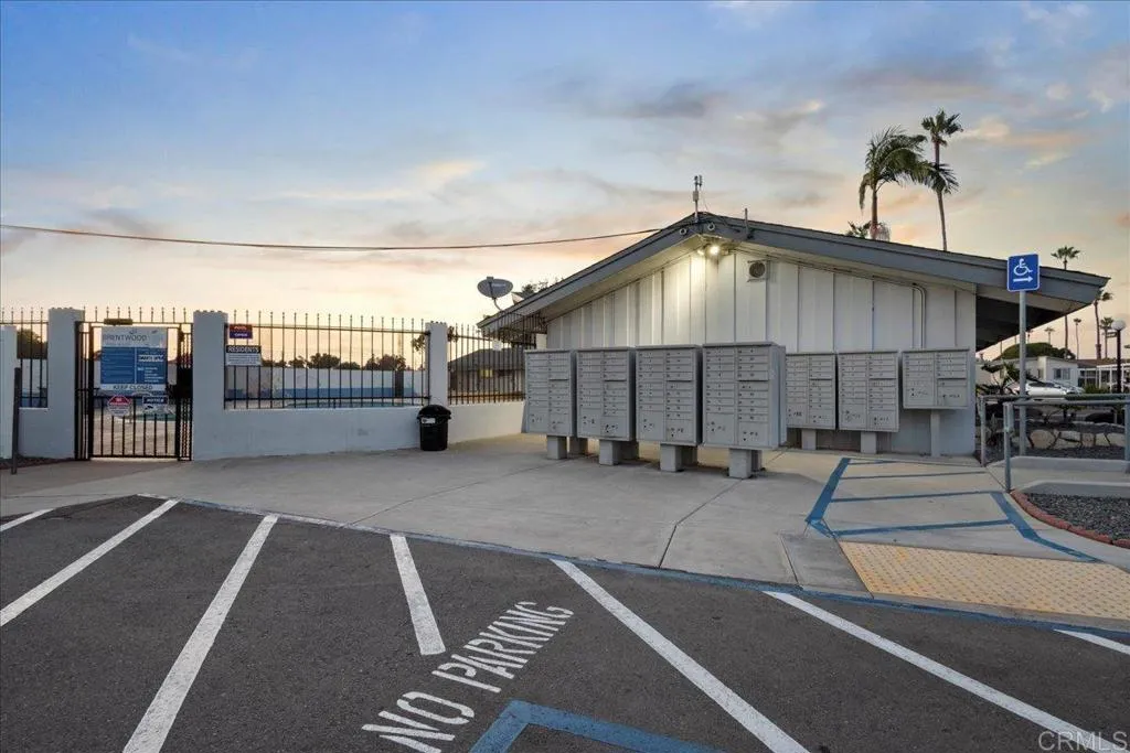 https://cdn.realtyfeed.com/cdn/127/306526176/e3c7c88f011cabe31caedc26b7c0a1f8.webp
