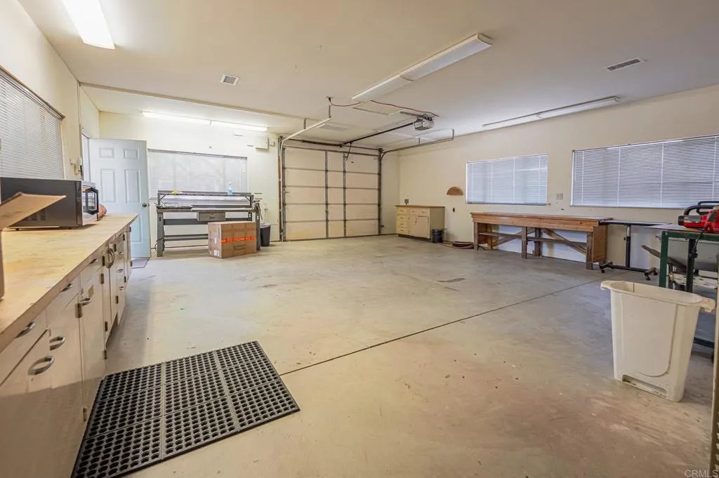https://cdn.realtyfeed.com/cdn/127/306526214/271fc7558cd09227358c6eddcddac78c.webp