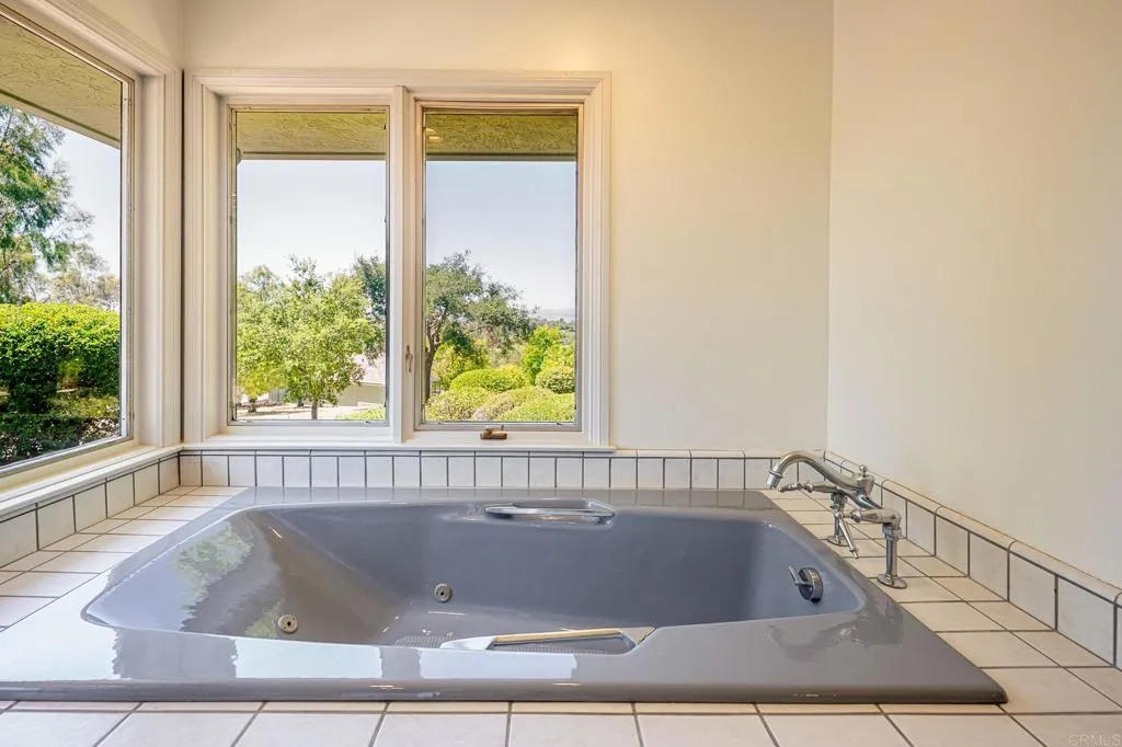https://cdn.realtyfeed.com/cdn/127/306526214/2ff188d03574267773ec4e0e642a4353.webp