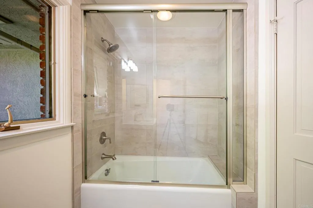 https://cdn.realtyfeed.com/cdn/127/306526214/31d0a44d51e936338ff69fb87b345f8a.webp