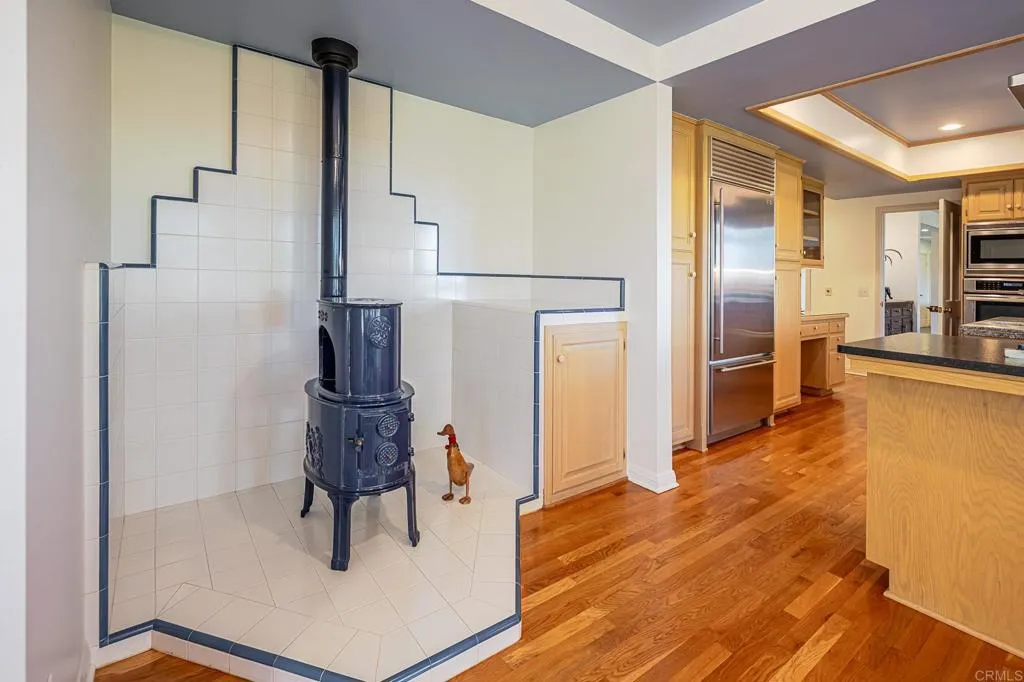 https://cdn.realtyfeed.com/cdn/127/306526214/44241fcbe054c8adf421f95b94c5bd17.webp