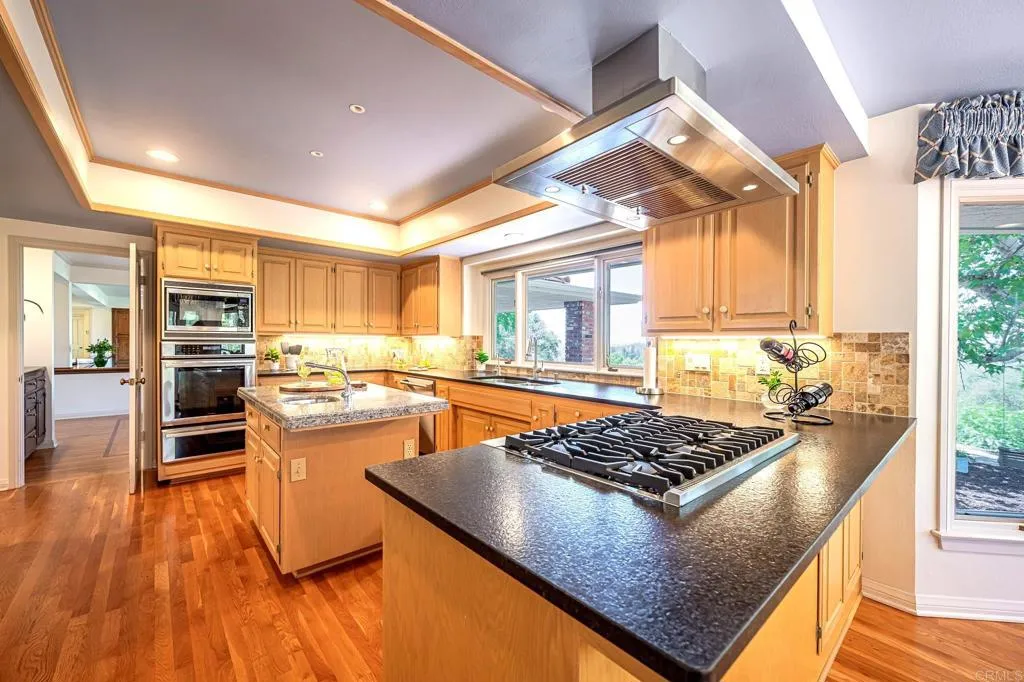 https://cdn.realtyfeed.com/cdn/127/306526214/b02799a5bd4f1e3af8555ae58d5811f3.webp