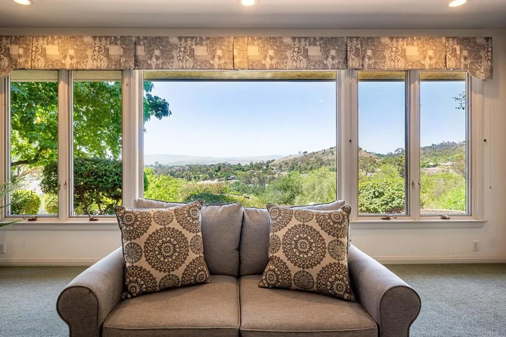 https://cdn.realtyfeed.com/cdn/127/306526214/ccc3b76d50978727e041242448f531b1.webp