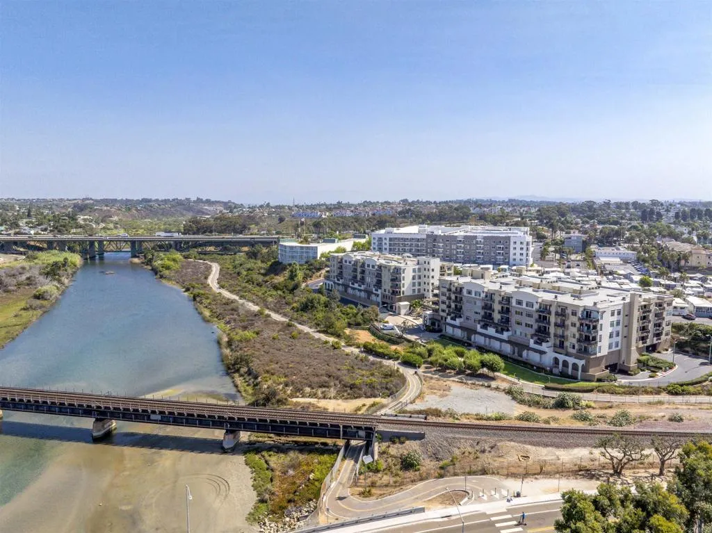 https://cdn.realtyfeed.com/cdn/127/306526219/3d6cbfb59330c4b687f1bd4e98ba8ce1.webp