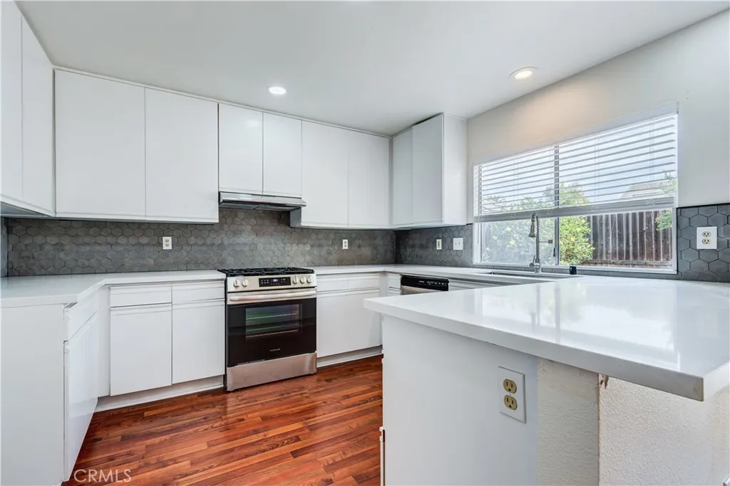 https://cdn.realtyfeed.com/cdn/127/306526285/2586e41e7283d5bf6a94a63f45c8bd45.webp