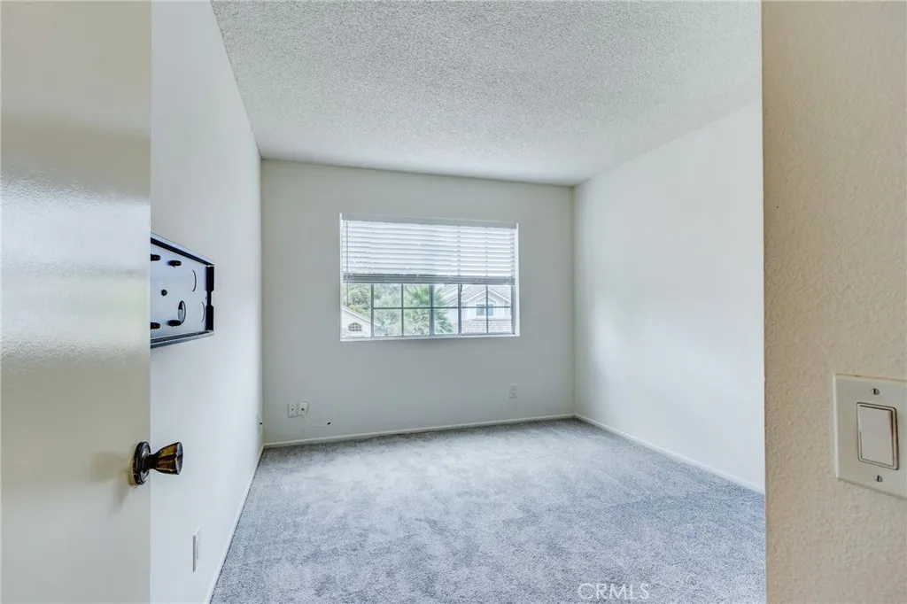 https://cdn.realtyfeed.com/cdn/127/306526288/b606e9c7a85500e593df18af8a666462.webp