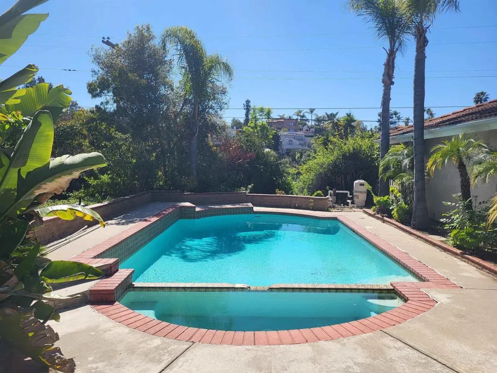 https://cdn.realtyfeed.com/cdn/127/306526316/6ec55dbaf2d18d952ed382377388ebd0.webp