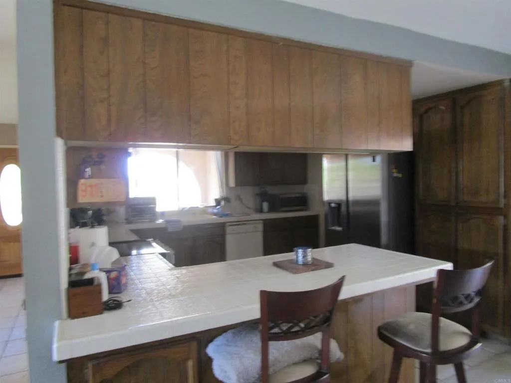 https://cdn.realtyfeed.com/cdn/127/306526316/b12461d957457bbd3b3419f8d90d0fbf.webp