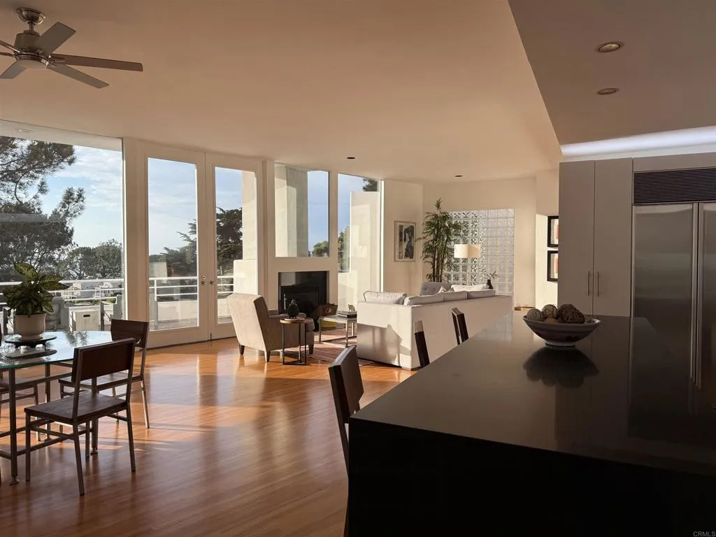 https://cdn.realtyfeed.com/cdn/127/306526330/aa7bc204e96494fa96650eeb45b6dd25.webp