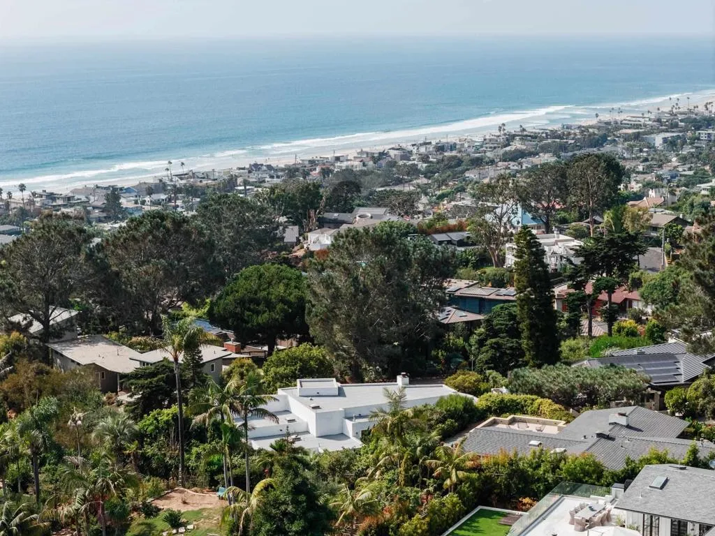 https://cdn.realtyfeed.com/cdn/127/306526330/f7118ad2d7810375b0afe0fa41ac8ff0.webp