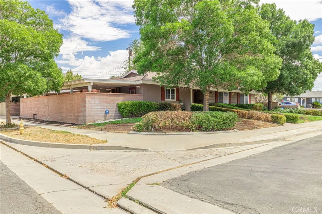 44916 18th Street West, Lancaster, CA 93534 - Photo 3 of 32, Lancaster, CA