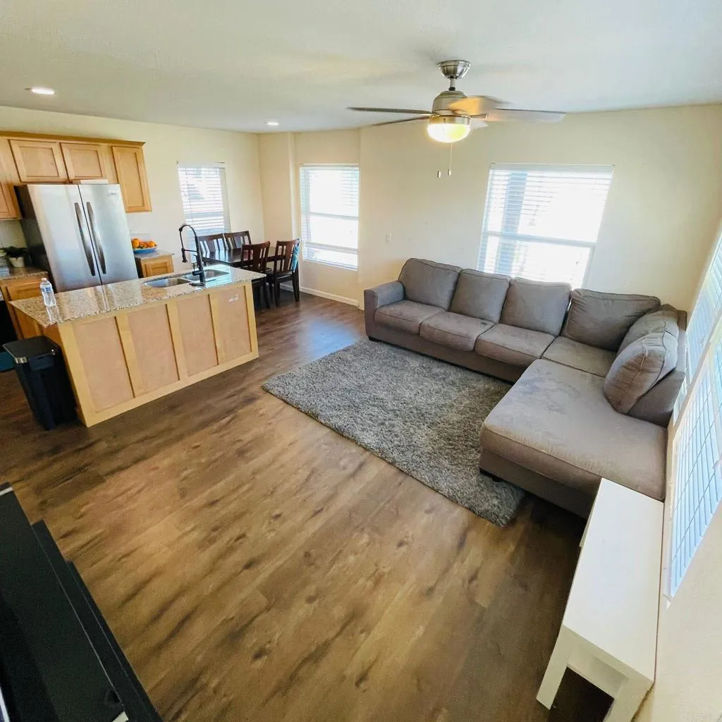 https://cdn.realtyfeed.com/cdn/127/306526373/154660fc8ff1f4787ea513b105a41cd1.webp