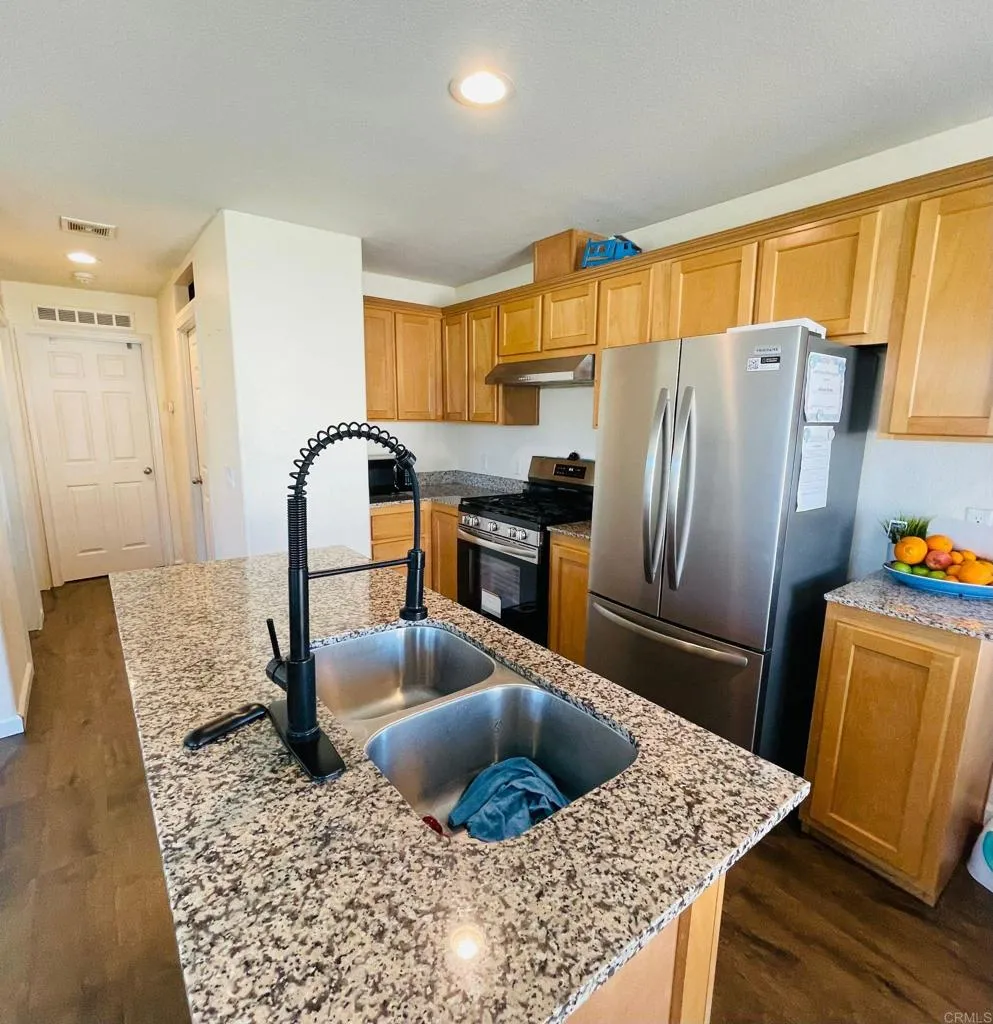 https://cdn.realtyfeed.com/cdn/127/306526373/b37406411aebe3d068d53b36e65447d2.webp