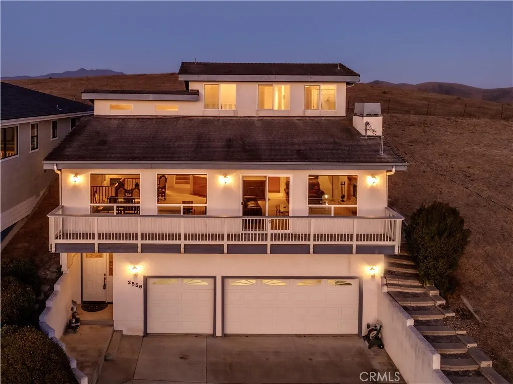 2556 Nutmeg Avenue, Morro Bay, CA 93442